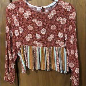Jolt Cropped Floral Blouse.  Size M